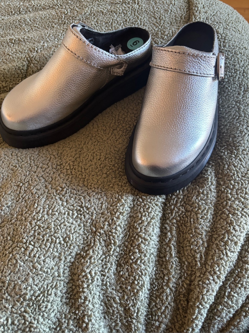 NEW & NEVER WORN DR. MARTENS LAKETEN SLINGBACK MULE METALLIC TUMBLE Wedge clog
